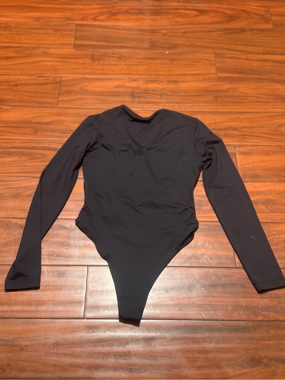 IAMNOTBASIC Long-Sleeve Cutout Bodysuit in Black - Picture 5 of 9